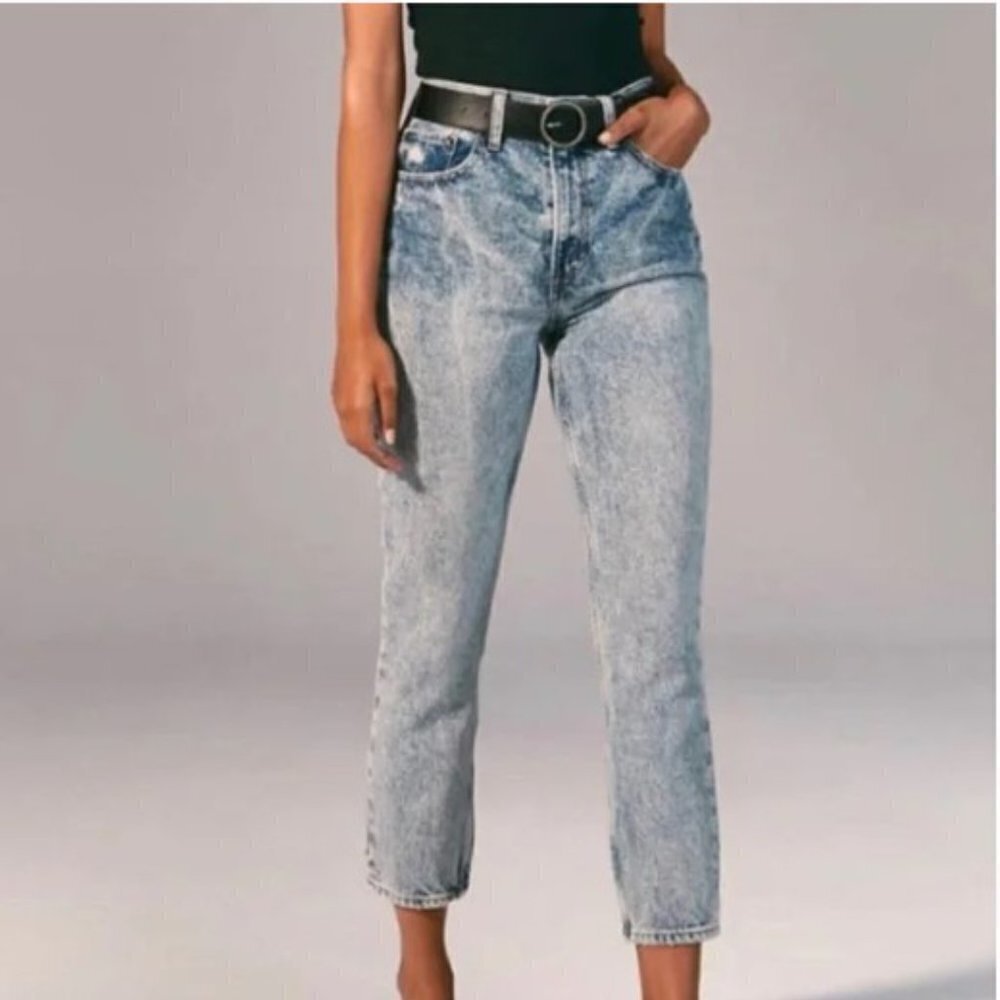 Abercrombie & Fitch High Rise Mom Jean Acid Wash size 28 /‎ 6R